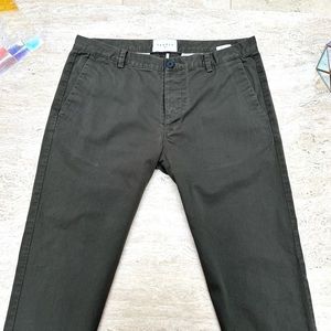 LIKE NEW Men’s Sandro Paris Olive Slim chinos!